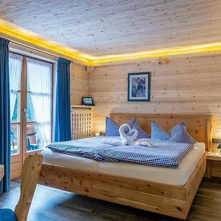 מלון Almhotel Gruensteinblick - Adults Only 4*