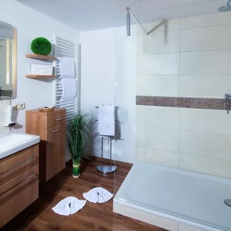 Hotel Almhotel Gruensteinblick 4*