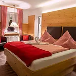 Almhotel Gruensteinblick - Adults Only 酒店 4*