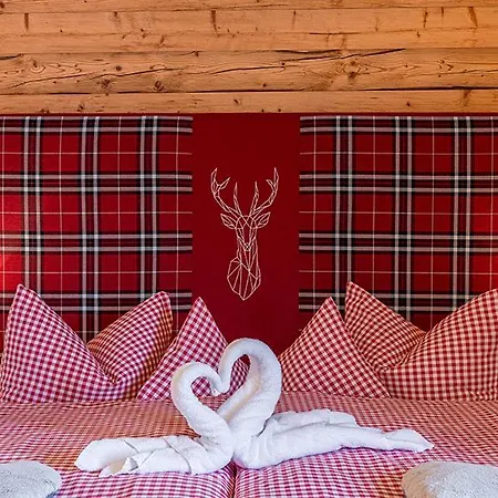Отель Almhotel Gruensteinblick Кёнигсзе