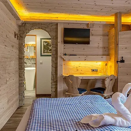 Hotel Almhotel Grünsteinblick 4*
