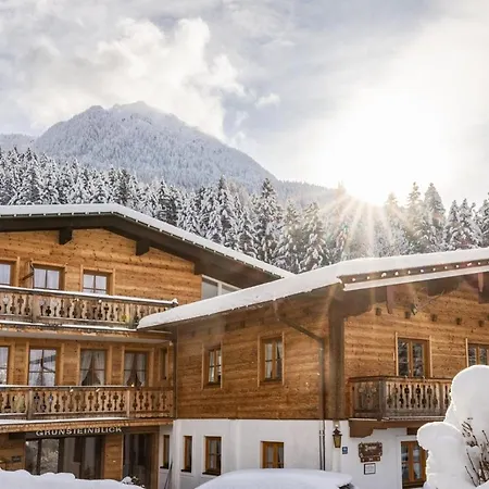 Almhotel Gruensteinblick - Adults Only 호텔 4*