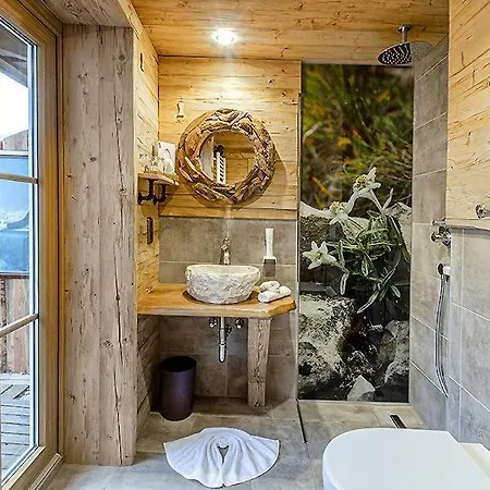 Almhotel Gruensteinblick - Adults Only